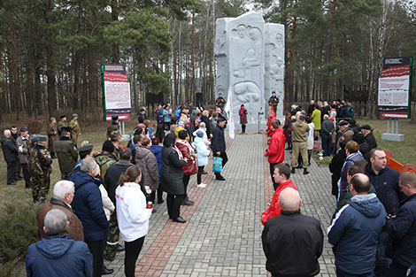 Мітынг у памяць аб вязнях лагера смерці 