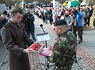 Митинг в память об узниках лагеря смерти "Озаричи" в Калинковичском районе