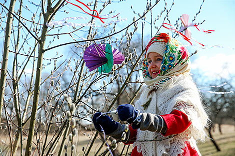 Calling of Spring rite in Vyazynka