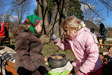 Calling of Spring rite in Vyazynka