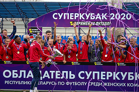 Футболистки 