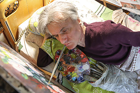 Painter and poet Anatoly Golushko