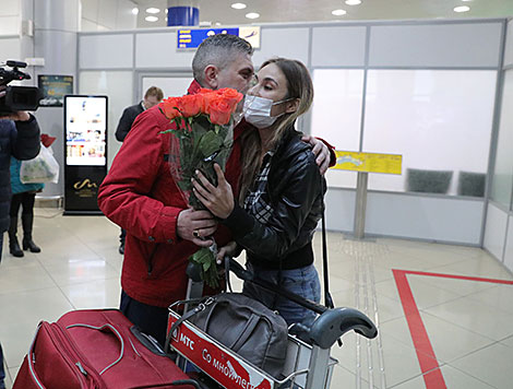 Самолёт из Дубая с белорусами и иностранцами приземлился в Национальном аэропорту Минск