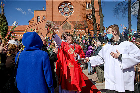 Palm Sunday in the Red Church in Minsk