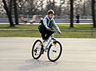 Юный велосипедист в Бресте