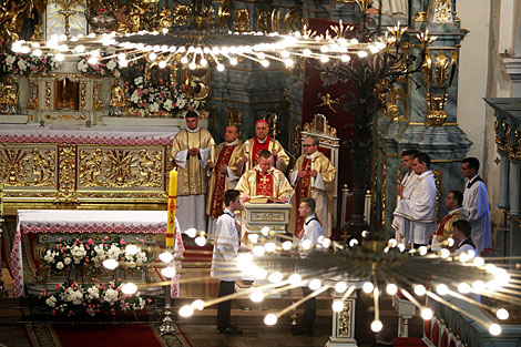 Велікоднае набажэнства ў гродзенскім Фарным касцёле 