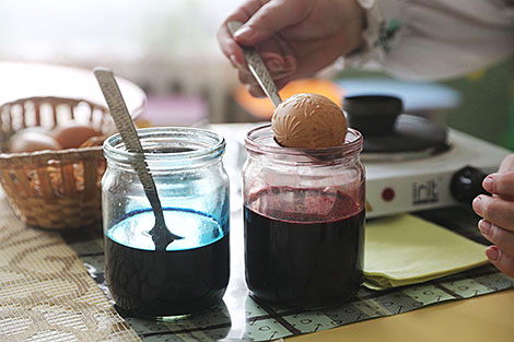 Master class on Easter egg decoration