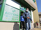 Volunteers deliver food to the elderly in Brest