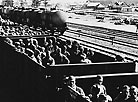 Эшелон с советскими военнопленными на пути в Германию. 3 октября 1941 г.