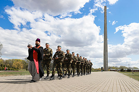 “To the Glory of the Common Victory!” campaign in Brest