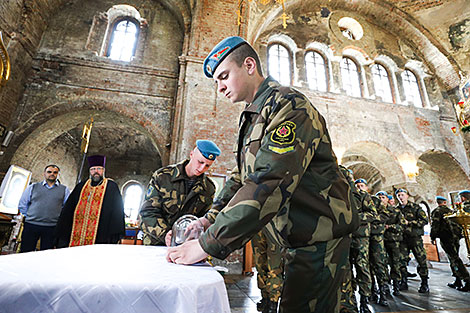 У час цырымоніі ў Свята-Мікалаеўскім гарнізонным саборы