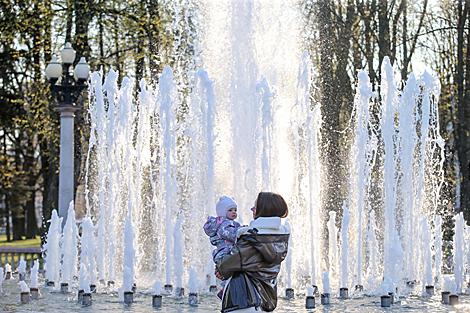 Opernyi Fountain near the Bolshoi Theater of Belarus