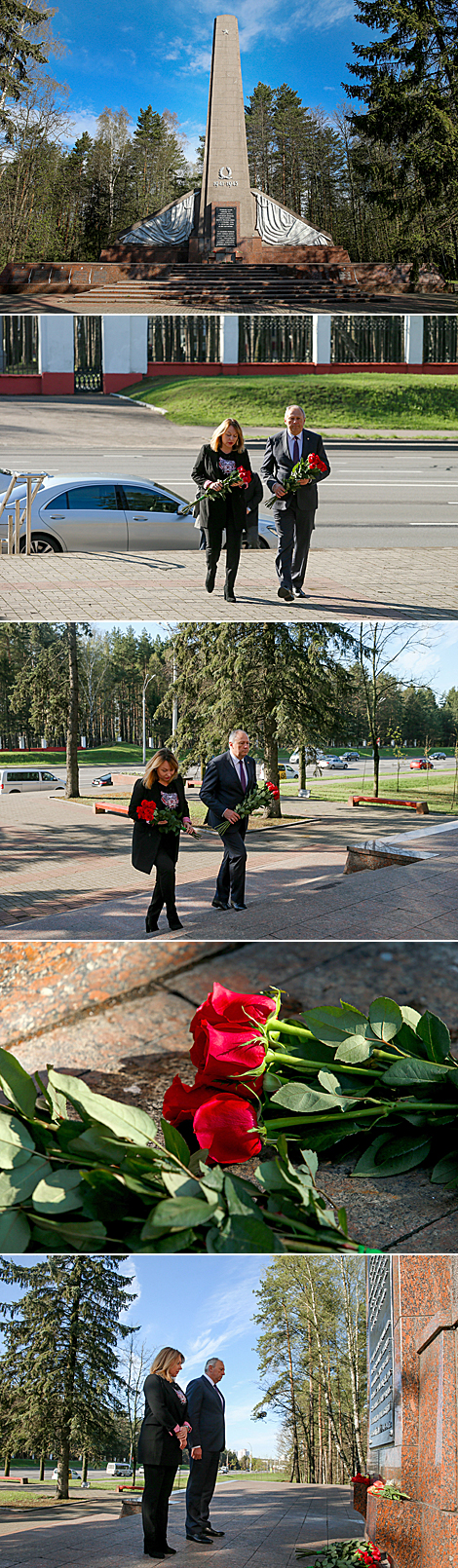 明斯克第二次世界大战受害者纪念性建筑前的献花仪式