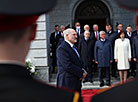 Аляксандр Лукашэнка ў час размовы з удзельнікамі цырымоніі