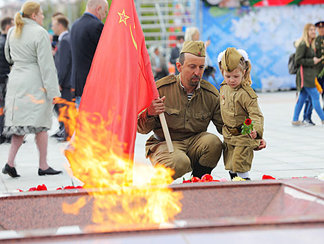 Holiday with tears upon our eyes: Belarus marks Victory Day