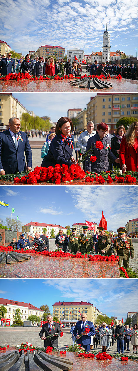 Flowers are laid at the Eternal Fire in Mogilev