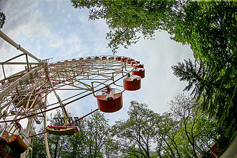 Amusement rides open in Minsk