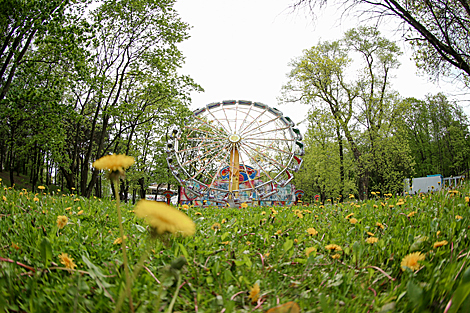 Amusement rides open in Minsk