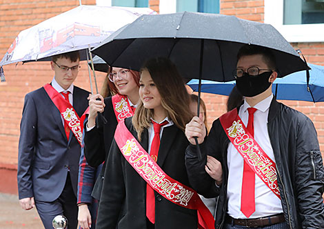 Last Bell ceremony in Vitebsk Gymnasium No.8