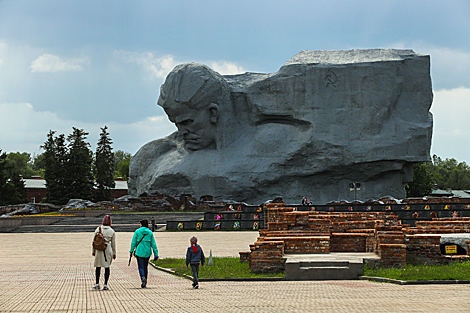 Courage monument