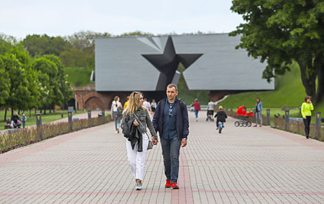 Прогулка у мемориального комплекса 
