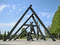 博尔基村纪念性综合体—莫吉廖夫州所有被烧毁村庄的象征
