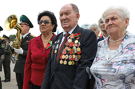 Flower ceremony in Brest Hero Fortress