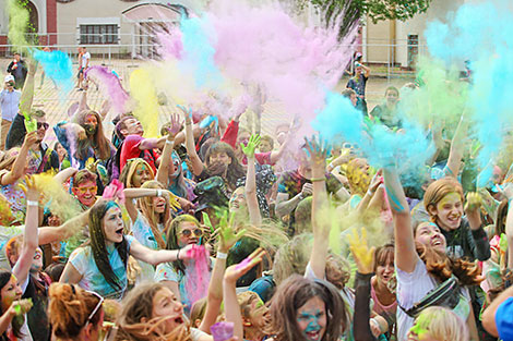 Фестываль колераў Colorfest 