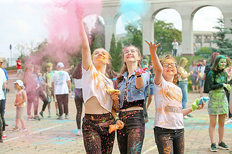 Фестываль колераў Colorfest у Мінску 
