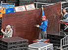 Mounting the equipment and setting the stage of the Slavianski Bazaar in Vitebsk