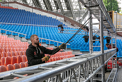 Mounting the equipment and setting the stage of the Slavianski Bazaar in Vitebsk