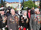 The festivities began with the laying of wreaths at the Victory Monument in Minsk