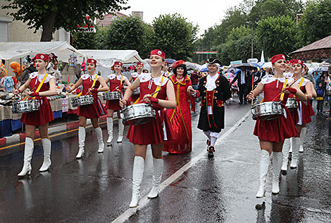 Cherry festival in Glubokoye