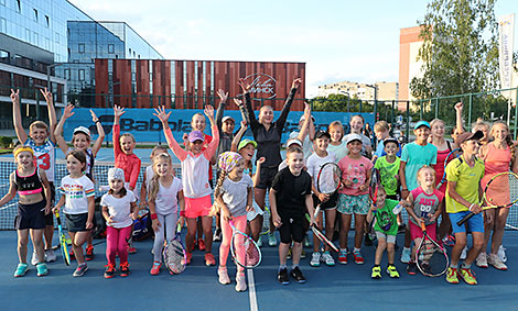 The clinic of Aliaksandra Sasnovich for young tennis players