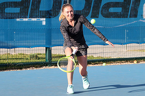 The clinic of Aliaksandra Sasnovich for young tennis players