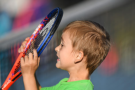 The clinic of Aliaksandra Sasnovich for young tennis players