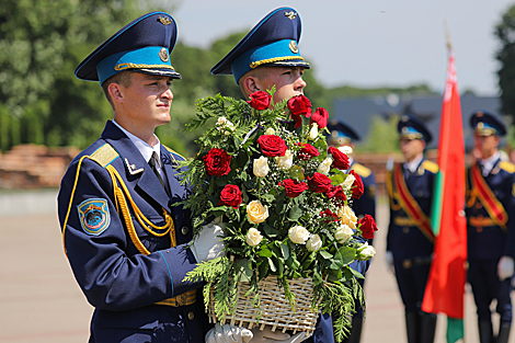A flower ceremony at the Brest Hero Fortress memorial