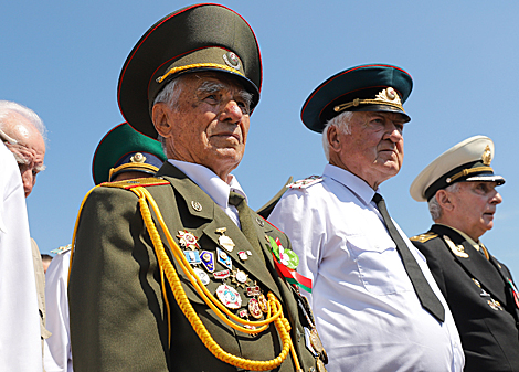 A flower ceremony at the Brest Hero Fortress memorial