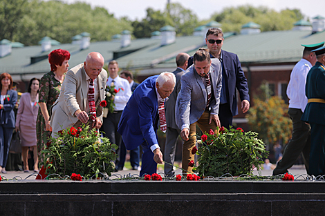 A flower ceremony at the Brest Hero Fortress memorial