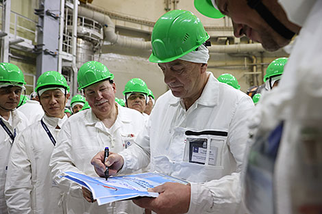 Belarusian nuclear power plant: fueling of plant’s first reactor 