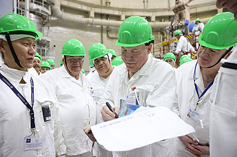 Белорусская АЭС: загрузка ядерного топлива в реактор первого энергоблока
