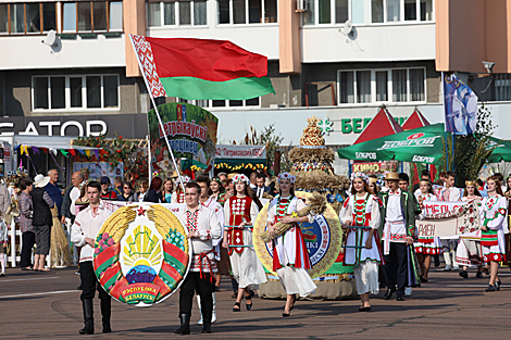 Dazhynki harvest festival in Mozyr