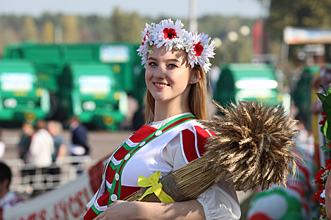 Dazhynki harvest festival in Mozyr