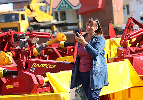 Agricultural exhibition in Mozyr