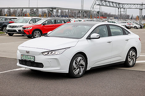 Электрамабіль Geely Geometry A
