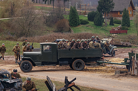 Artillery Day at Stalin's Line