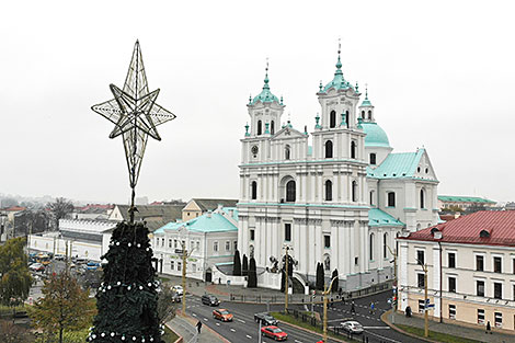 Новогодняя елка на Советской площади в Гродно 