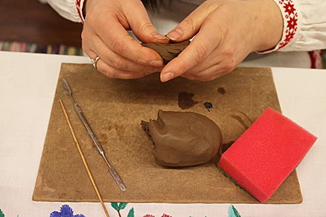 Technology of making clay toys in Vitebsk Oblast