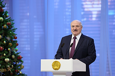 Александр Лукашенко на благотворительном новогоднем празднике для детей