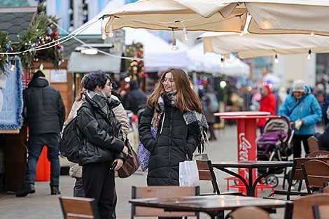 Christmas market by Palace of Sports